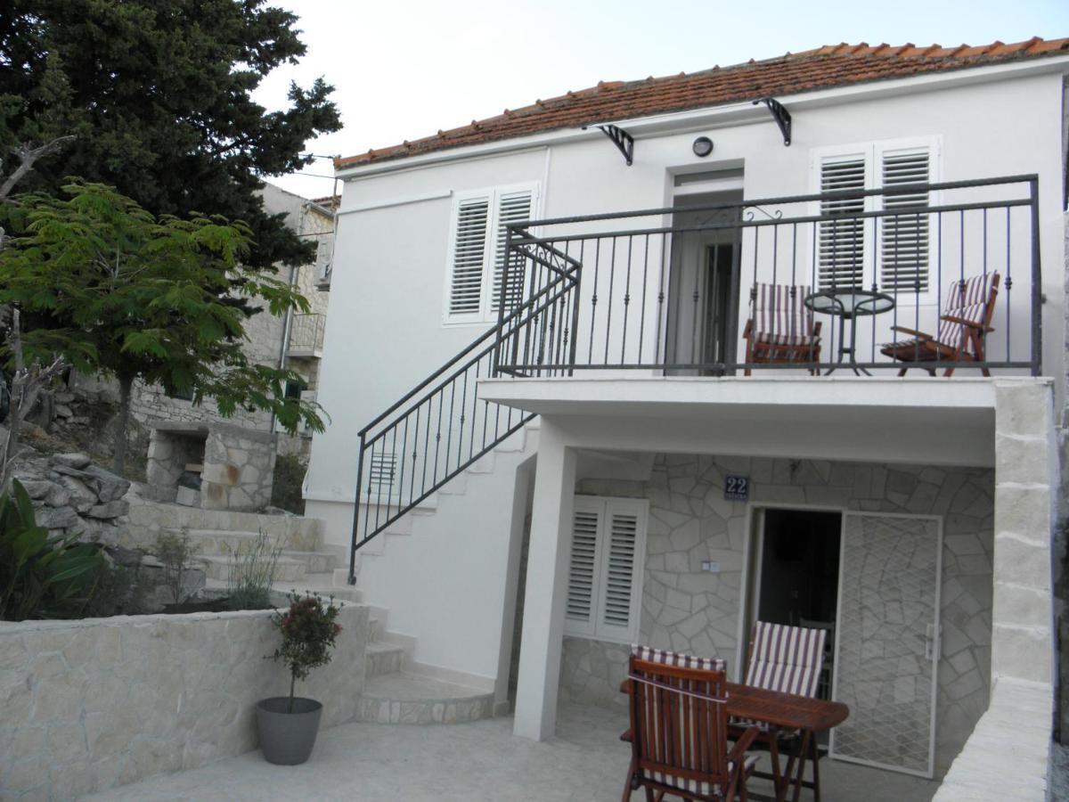 Apartmani Adam Primosten Exterior photo