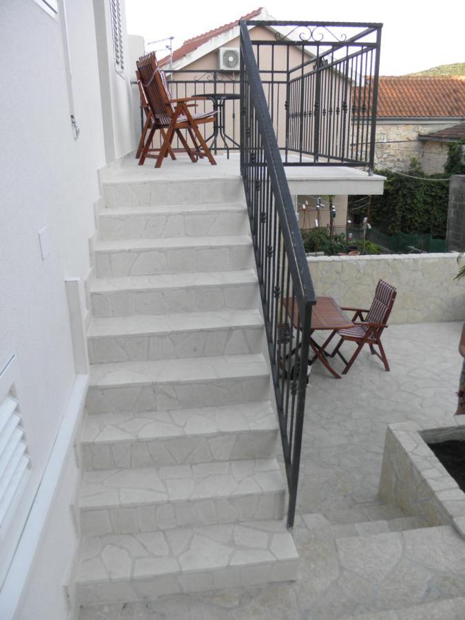 Apartmani Adam Primosten Exterior photo
