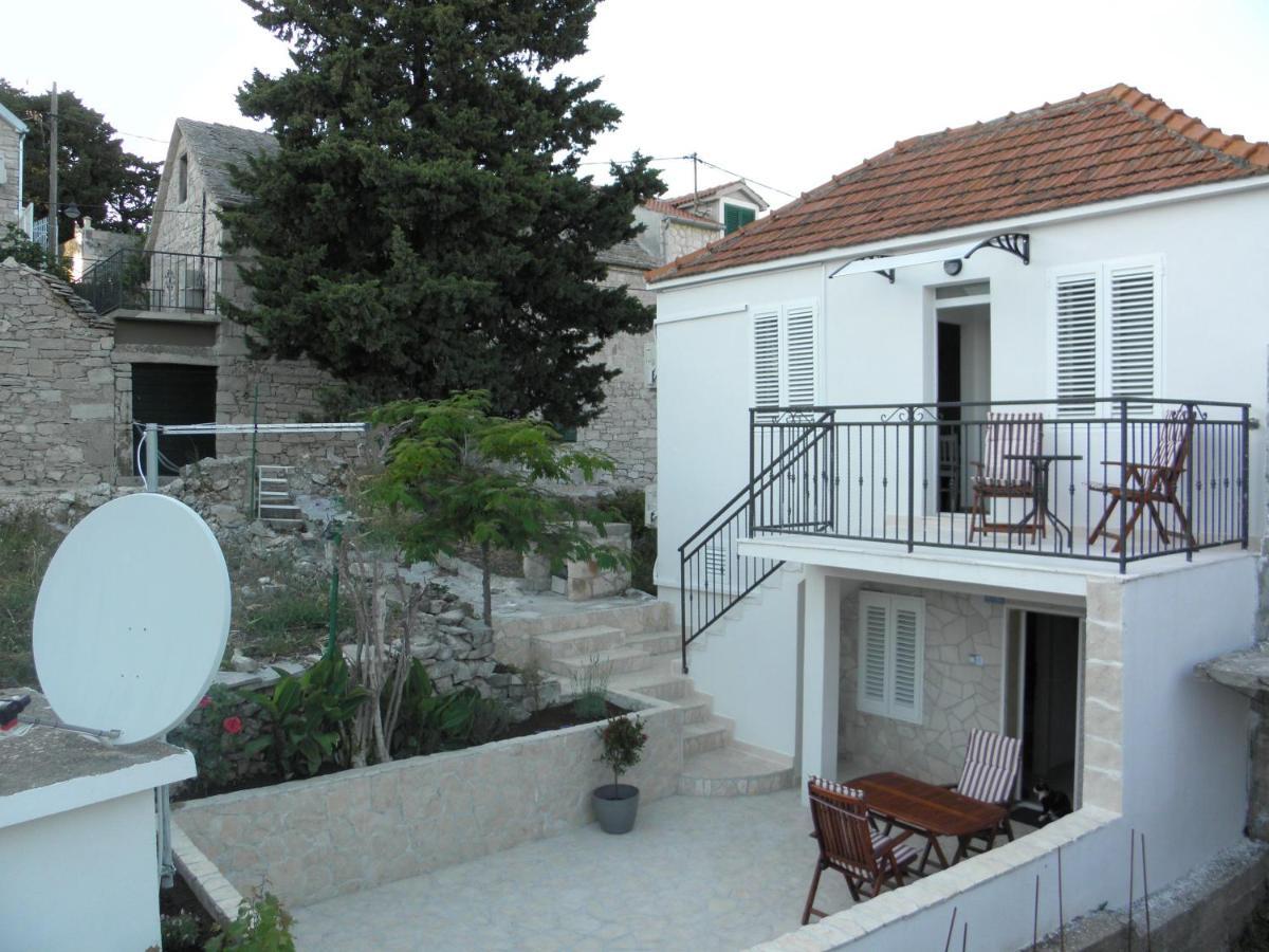 Apartmani Adam Primosten Exterior photo