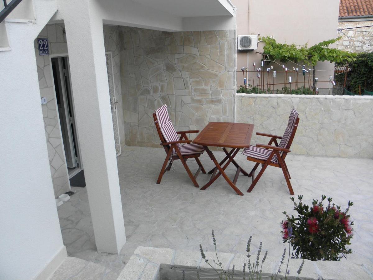 Apartmani Adam Primosten Exterior photo