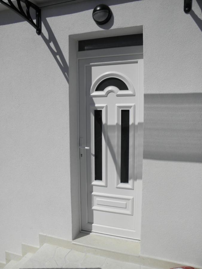 Apartmani Adam Primosten Exterior photo