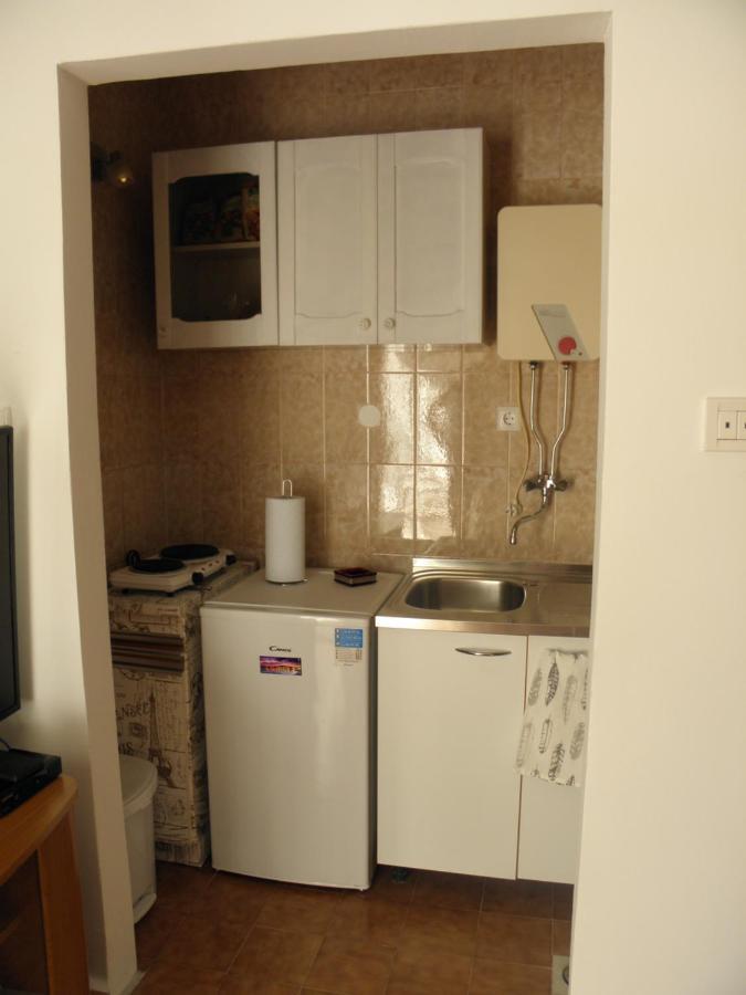Apartmani Adam Primosten Exterior photo